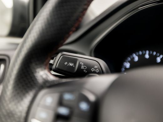 Ford Focus 1.5 EcoBoost ST Line Sport 150Pk Automaat (APPLE CARPLAY, GROOT NAVI, CLIMATE, RODE REMKLAUWEN, C... ActivLease financial lease