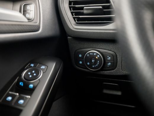 Ford Focus 1.5 EcoBoost ST Line Sport 150Pk Automaat (APPLE CARPLAY, GROOT NAVI, CLIMATE, RODE REMKLAUWEN, C... ActivLease financial lease