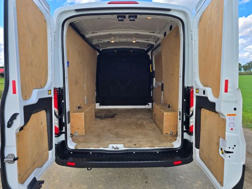 Ford Transit 350 2.0 TDCI L2 H2 - 130 Pk - Euro 6 - Airco - Cruise Control ActivLease financial lease