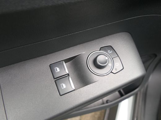 Ford Transit Courier 1.0 EcoBoost Automaat Limited | Camera | Dubbele Schuifdeur | CarPlay/AndroidAuto | Stoelverwarmi... ActivLease financial lease