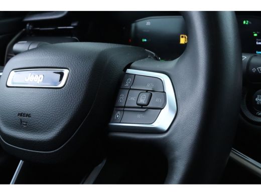 Jeep Compass 4xe 240 Plug-in Hybrid Electric Overland | Achteruitrijcamera | Airco (automatisch) | Apple Carpl... ActivLease financial lease