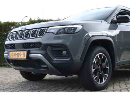 Jeep Compass 4xe 240 Plug-in Hybrid Electric Overland | Achteruitrijcamera | Airco (automatisch) | Apple Carpl... ActivLease financial lease