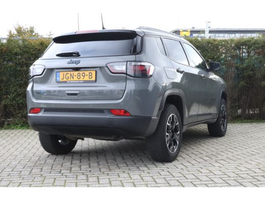 Jeep Compass 4xe 240 Plug-in Hybrid Electric Overland | Achteruitrijcamera | Airco (automatisch) | Apple Carpl... ActivLease financial lease