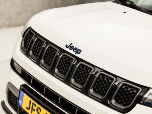 Jeep Compass 4xe 240 Plug-in Hybrid Electric S Automaat 240Pk (GROOT NAVI, APPLE CARPLAY, CAMERA, LEDER, ELEKT... ActivLease financial lease