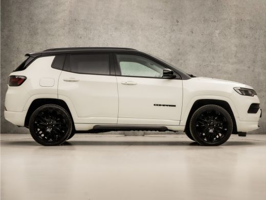 Jeep Compass 4xe 240 Plug-in Hybrid Electric S Automaat 240Pk (GROOT NAVI, APPLE CARPLAY, CAMERA, LEDER, ELEKT... ActivLease financial lease