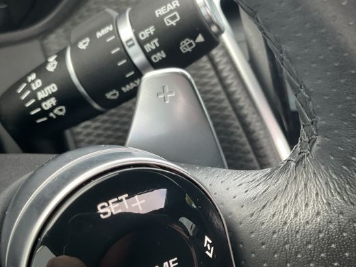 Land Rover Range Rover Velar 2.0 I4 Turbo AWD R-Dynamic Pano HUD Meridian Leer Stuur/Stoelverw Memory VOL! ActivLease financial lease