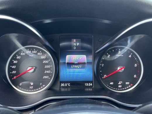 Mercedes-Benz V-Klasse 250d Extra Lang Avantgarde Edition | VIP | AMG Pakket | Sport onderstel ActivLease financial lease