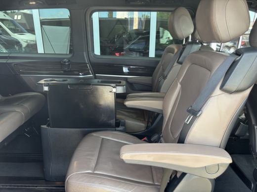 Mercedes-Benz V-Klasse 250d Extra Lang Avantgarde Edition | VIP | AMG Pakket | Sport onderstel ActivLease financial lease