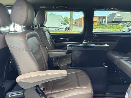 Mercedes-Benz V-Klasse 250d Extra Lang Avantgarde Edition | VIP | AMG Pakket | Sport onderstel ActivLease financial lease