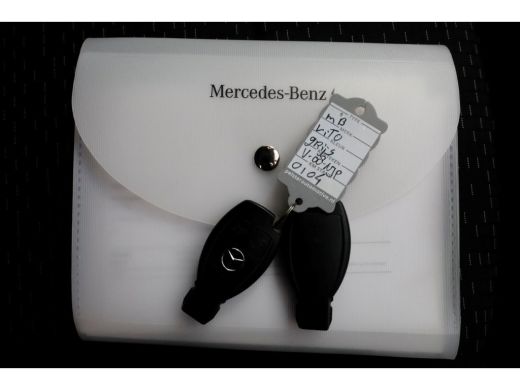 Mercedes-Benz Vito 114 CDI 136pk Compact 9G Automaat 2x Schuifdeur/LED/Camera/Inrichting 05-2022 ActivLease financial lease