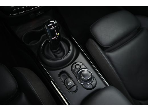 Mini Clubman Cooper Automaat / Panoramadak / Achteruitrijcamera / Comfort Access / LED / Stoelverwarming / Har... ActivLease financial lease