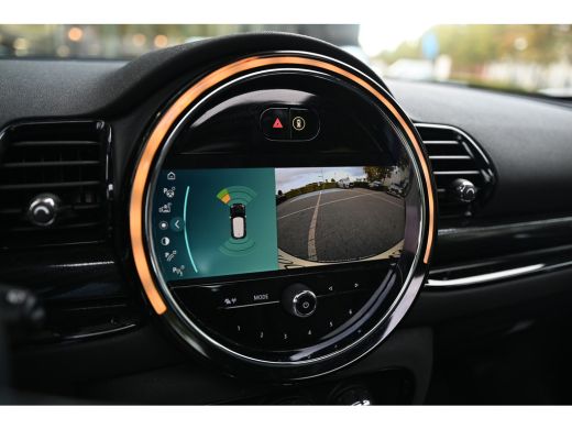 Mini Clubman Cooper Automaat / Panoramadak / Achteruitrijcamera / Comfort Access / LED / Stoelverwarming / Har... ActivLease financial lease