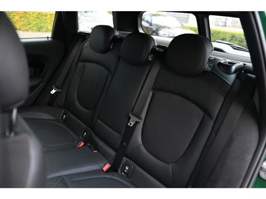 Mini Clubman Cooper Automaat / Panoramadak / Achteruitrijcamera / Comfort Access / LED / Stoelverwarming / Har... ActivLease financial lease