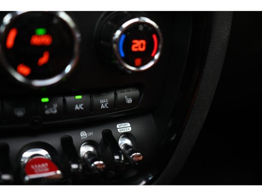 Mini Clubman Cooper Automaat / Panoramadak / Achteruitrijcamera / Comfort Access / Stuurverwarming / LED / Com... ActivLease financial lease