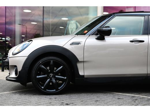 Mini Clubman Cooper Automaat / Panoramadak / Achteruitrijcamera / Comfort Access / Stuurverwarming / LED / Com... ActivLease financial lease
