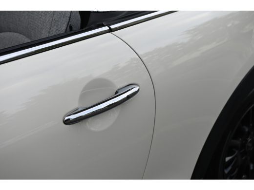 Mini Cooper Cabrio Cooper Automaat / Comfort Access / LED / Stoelverwarming / Comfortstoelen / Aircondtitioning / Cr... ActivLease financial lease