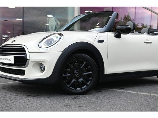 Mini Cooper Cabrio Cooper Automaat / Comfort Access / LED / Stoelverwarming / Comfortstoelen / Aircondtitioning / Cr... ActivLease financial lease