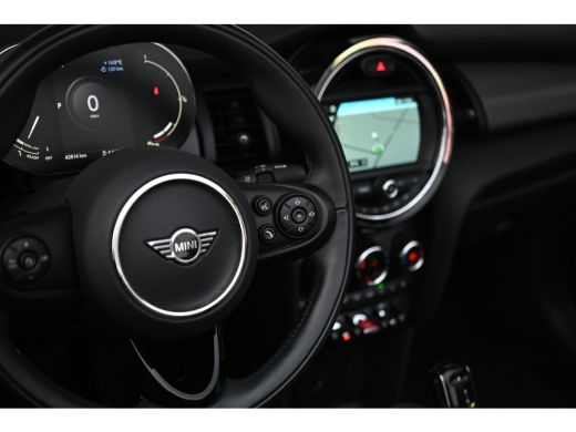 Mini Cooper Cabrio Cooper Automaat / Comfort Access / LED / Stoelverwarming / Comfortstoelen / Aircondtitioning / Cr... ActivLease financial lease