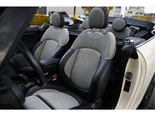 Mini Cooper Cabrio Cooper Automaat / Comfort Access / LED / Stoelverwarming / Comfortstoelen / Aircondtitioning / Cr... ActivLease financial lease