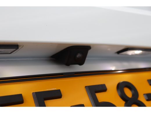 Opel Corsa 1.2 TURBO 100PK 5-DRS ELEGANCE GS-LINE / NAVI / LEDER / CLIMA / LED / PDC / 17" LMV / UNIEK / CAM... ActivLease financial lease