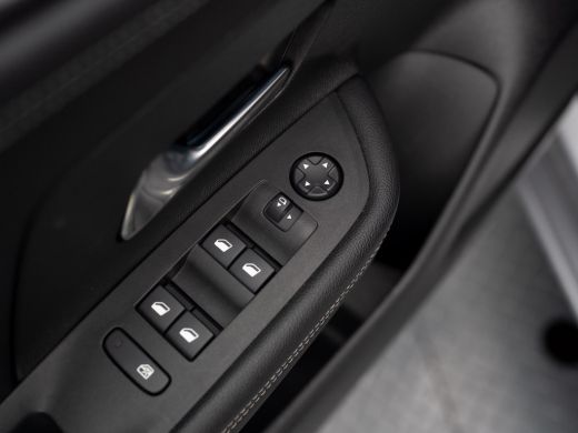 Opel Mokka 1.2 Turbo 130Pk Aut. Ultimate | Adapt. Cr. | Camera | Keyless | Prijs Rijklaar!! ActivLease financial lease