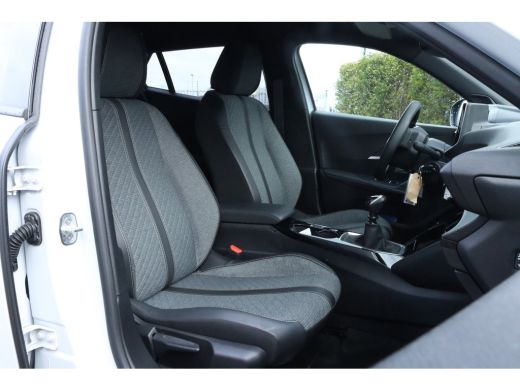 Peugeot 2008 1.2 PureTech 100 Allure Camera Achter l NL auto l Climate control ActivLease financial lease