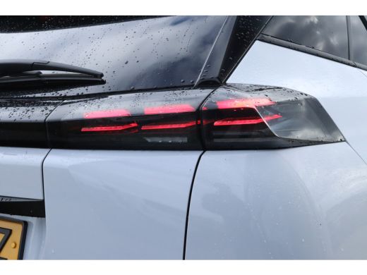 Peugeot 2008 1.2 PureTech 100 Allure Camera Achter l NL auto l Climate control ActivLease financial lease