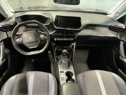 Peugeot 2008 1.2 PureTech Allure Camera | Afneembare Trekhaak | Stoelverwarming | Leder/Stof | Cruise | Climat... ActivLease financial lease