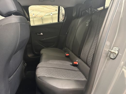 Peugeot 208 Hybrid 136 e-DCS6 Allure Camera Voor + Achter | Leder/Stof | Digitaal Dashboard | Parkeersensoren... ActivLease financial lease