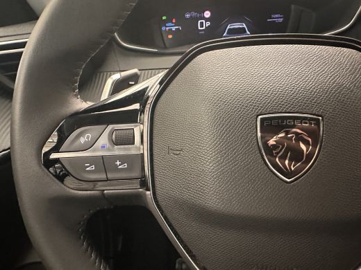 Peugeot 208 Hybrid 136 e-DCS6 Allure Camera Voor + Achter | Leder/Stof | Digitaal Dashboard | Parkeersensoren... ActivLease financial lease