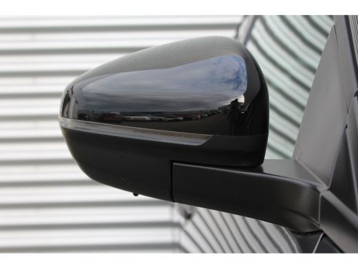 Peugeot 3008 1.2 PURETECH 130PK GT PACK AUTOMAAT / NAVI / LEDER / CLIMA / PDC / 19" LMV / CAMERA / BLACK PACK ... ActivLease financial lease