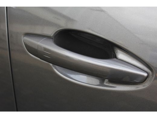 Peugeot 3008 1.2 PURETECH 130PK GT PACK AUTOMAAT / NAVI / LEDER / CLIMA / PDC / 19" LMV / CAMERA / BLACK PACK ... ActivLease financial lease