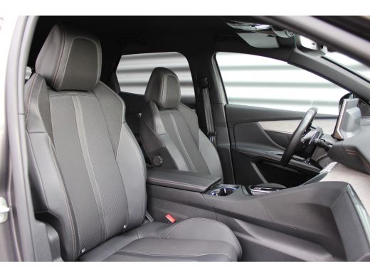 Peugeot 3008 1.2 PURETECH 130PK GT PACK AUTOMAAT / NAVI / LEDER / CLIMA / PDC / 19" LMV / CAMERA / BLACK PACK ... ActivLease financial lease