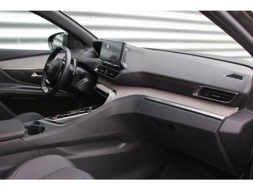 Peugeot 3008 1.2 PURETECH 130PK GT PACK AUTOMAAT / NAVI / LEDER / CLIMA / PDC / 19" LMV / CAMERA / BLACK PACK ... ActivLease financial lease