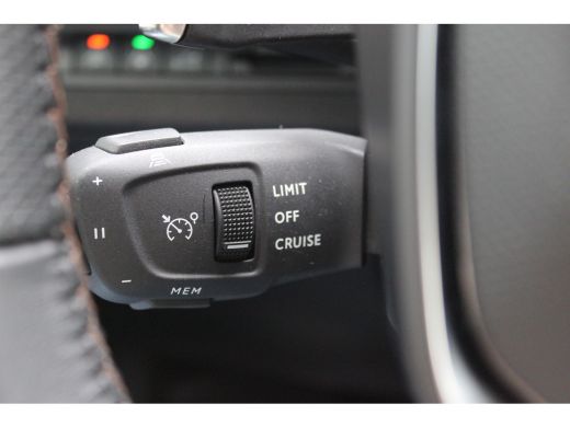 Peugeot 3008 1.2 PURETECH 130PK GT PACK AUTOMAAT / NAVI / LEDER / CLIMA / PDC / 19" LMV / CAMERA / BLACK PACK ... ActivLease financial lease