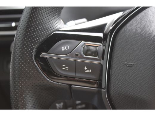 Peugeot 3008 1.2 PURETECH 130PK GT PACK AUTOMAAT / NAVI / LEDER / CLIMA / PDC / 19" LMV / CAMERA / BLACK PACK ... ActivLease financial lease