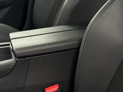 Peugeot 408 1.6 HYbrid 225 EAT8 GT NL-AUTO | FOCAL | LEDER ActivLease financial lease