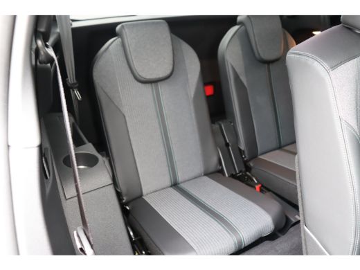 Peugeot 5008 1.2 PURETECH 130PK 7-ZITS ALLURE PACK AUTOMAAT / NAVI / LEDER / CLIMA / PDC / 18" LMV / CAMERA / ... ActivLease financial lease