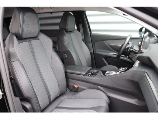 Peugeot 5008 1.2 PURETECH 130PK 7-ZITS ALLURE PACK AUTOMAAT / NAVI / LEDER / CLIMA / PDC / 18" LMV / CAMERA / ... ActivLease financial lease