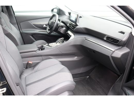 Peugeot 5008 1.2 PURETECH 130PK 7-ZITS ALLURE PACK AUTOMAAT / NAVI / LEDER / CLIMA / PDC / 18" LMV / CAMERA / ... ActivLease financial lease