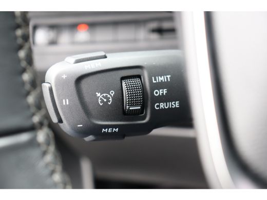 Peugeot 5008 1.2 PURETECH 130PK 7-ZITS ALLURE PACK AUTOMAAT / NAVI / LEDER / CLIMA / PDC / 18" LMV / CAMERA / ... ActivLease financial lease