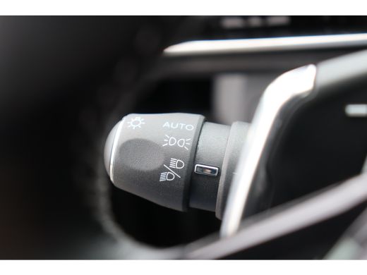 Peugeot 5008 1.2 PURETECH 130PK 7-ZITS ALLURE PACK AUTOMAAT / NAVI / LEDER / CLIMA / PDC / 18" LMV / CAMERA / ... ActivLease financial lease