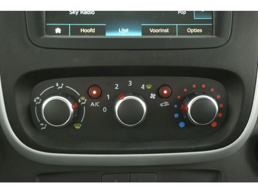 Renault Trafic 2.0 dCi T29 L2H1 | DC | Airco | Cruise | Trekh. | Navi | Imperiaal | Parkeersens. ActivLease financial lease