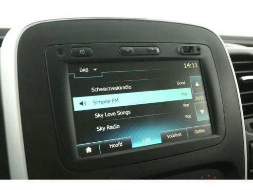 Renault Trafic 2.0 dCi T29 L2H1 | DC | Airco | Cruise | Trekh. | Navi | Imperiaal | Parkeersens. ActivLease financial lease