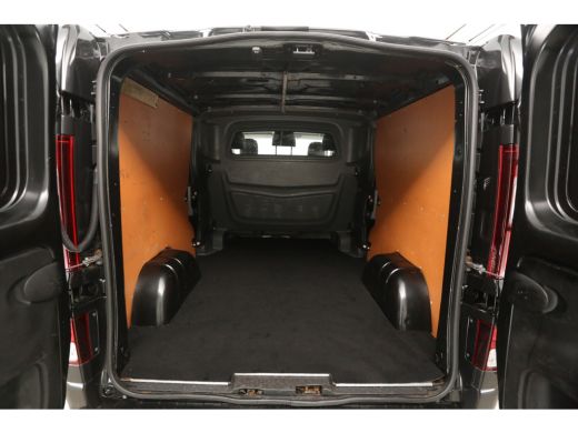 Renault Trafic 2.0 dCi T29 L2H1 | DC | Airco | Cruise | Trekh. | Navi | Imperiaal | Parkeersens. ActivLease financial lease