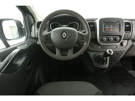 Renault Trafic 2.0 dCi T29 L2H1 | DC | Airco | Cruise | Trekh. | Navi | Imperiaal | Parkeersens. ActivLease financial lease