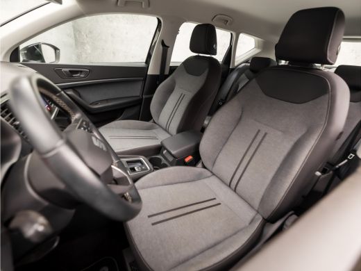 Seat Ateca 1.5 TSI Sport 150Pk Automaat (APPLE CARPLAY, GROOT NAVI, BEATS AUDIO, STUUR/STOELVERWARMING, SPOR... ActivLease financial lease