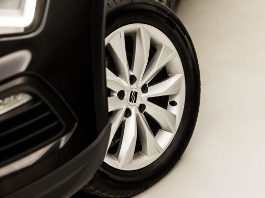 Seat Ateca 1.5 TSI Sport 150Pk Automaat (APPLE CARPLAY, GROOT NAVI, BEATS AUDIO, STUUR/STOELVERWARMING, SPOR... ActivLease financial lease