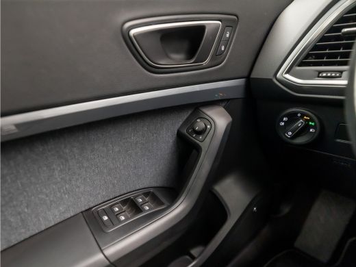 Seat Ateca 1.5 TSI Sport 150Pk Automaat (APPLE CARPLAY, GROOT NAVI, BEATS AUDIO, STUUR/STOELVERWARMING, SPOR... ActivLease financial lease