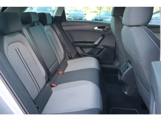 Seat Leon 1.0 eTSI Style Business Intense 110PK | Achteruitrijcamera | Cruise control adaptief | Keyless start ActivLease financial lease